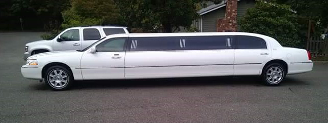 Seattle limousine fleet image for weddings and nights out